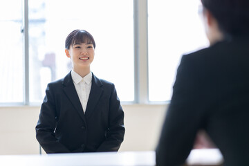 求人から面接・採用まで